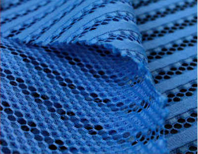 CH-廠家直銷滌綸橫條三明治時尚3D鏤空條紋三層網布休閒個性外套面料 正面照